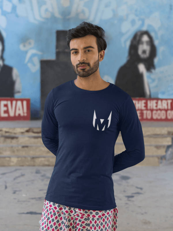 Man wearing UM ORIGINAL NAVY MEN's ROUND NECK FULL SLEEVE T-SHIRTS