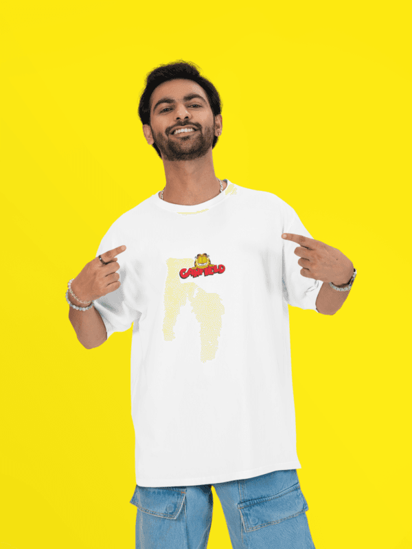A man wearing GARFIELD UNISEX OVERSIZED FIT HALF SLEEVE T-SHIRT